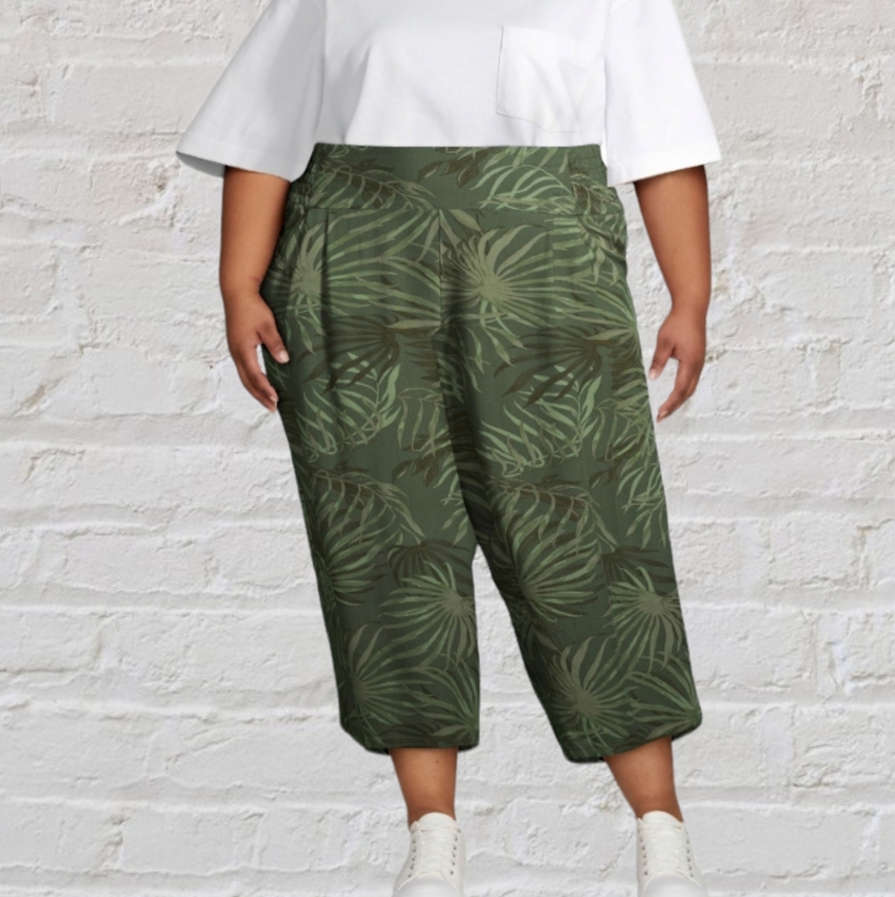 Plus size crop pants
